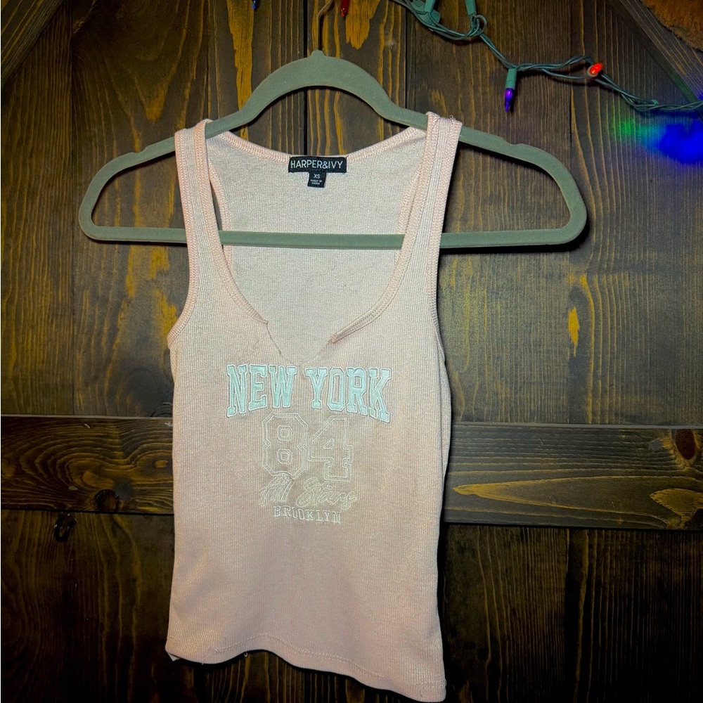 Harper & Ivy "New York 84" Ribbed Tank Top 🗽